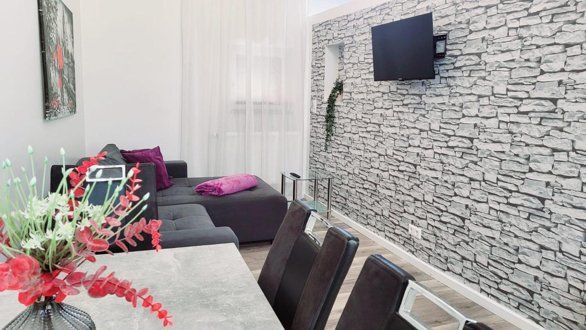 Apartment Jasmin Rust